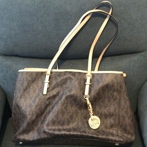 Michael Kors Jet Set Tote